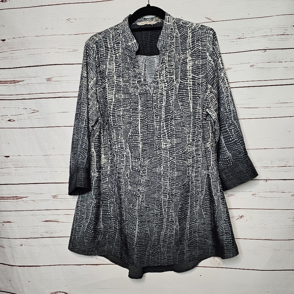 Soft Surroundings Brigitte Gray Ombre Tunic - Picture 9 of 9